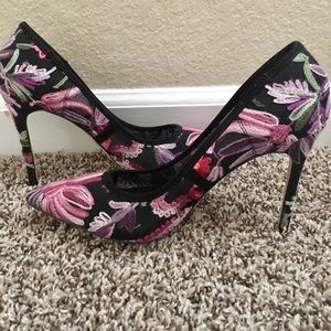 Beautiful embroidered heels, worn once!